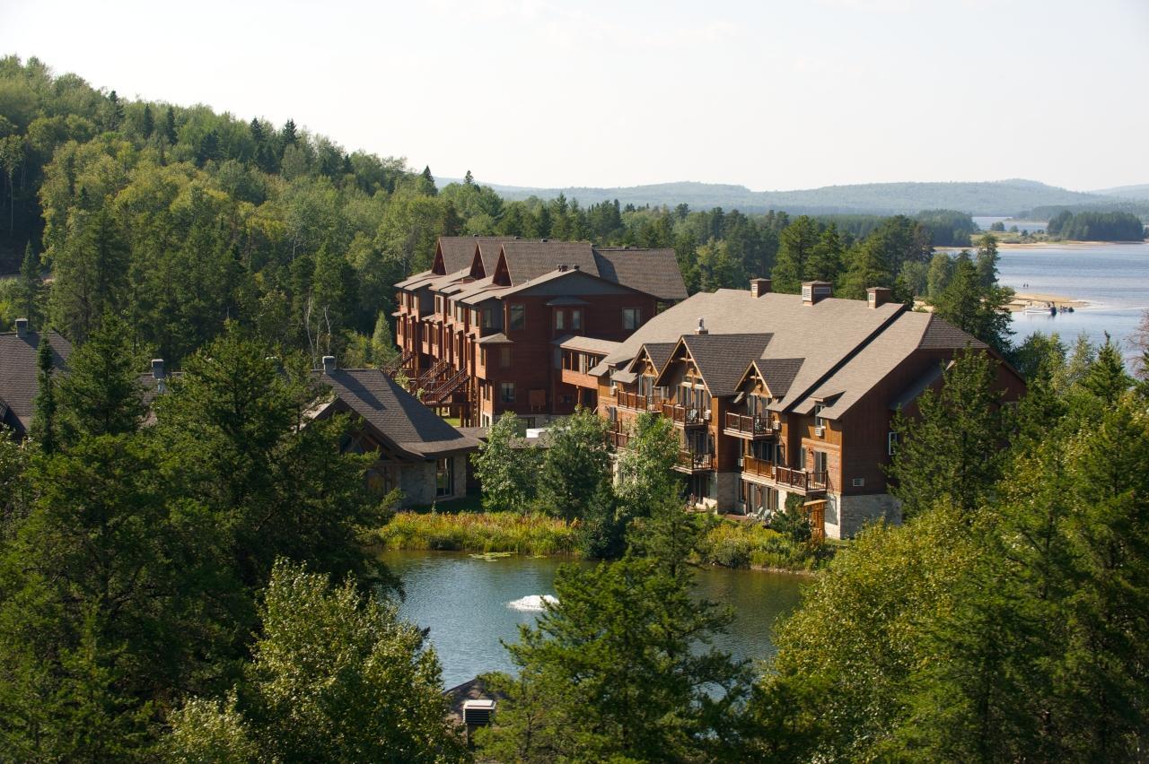 Les Condos Du Lac Taureau- Rooms & Condos Saint-Michel Exteriör bild